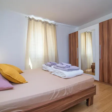 App Bonic Apartment Veli Losinj Exterior photo